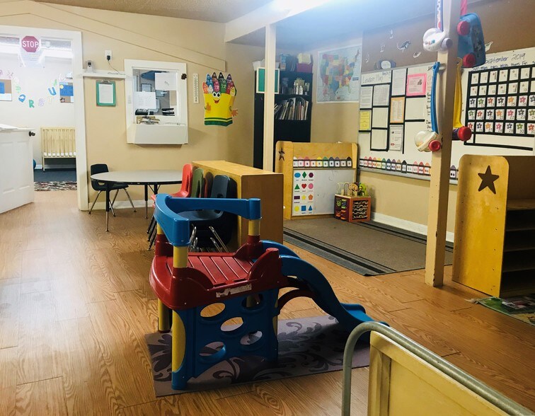 More Photos Of 7223 Green Oak Pl, San Antonio Daycare Center For Sale