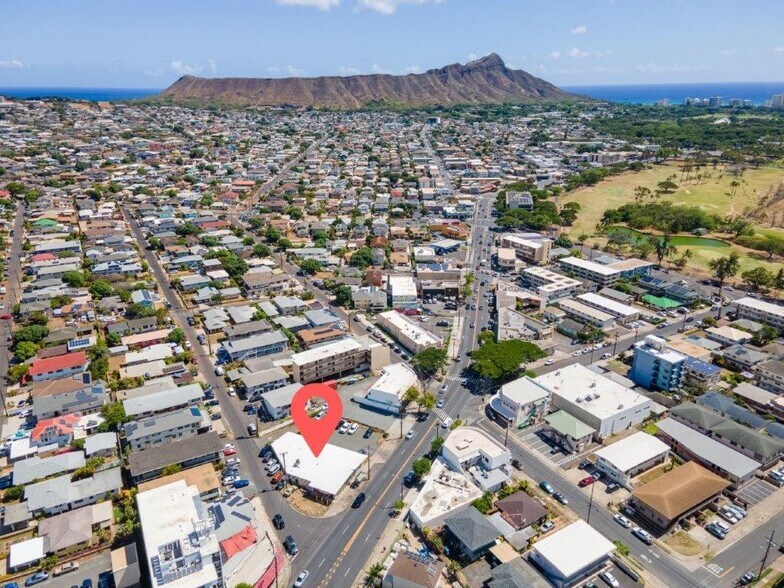 More Photos Of 813-819 Kapahulu Ave, Honolulu Freestanding For Lease