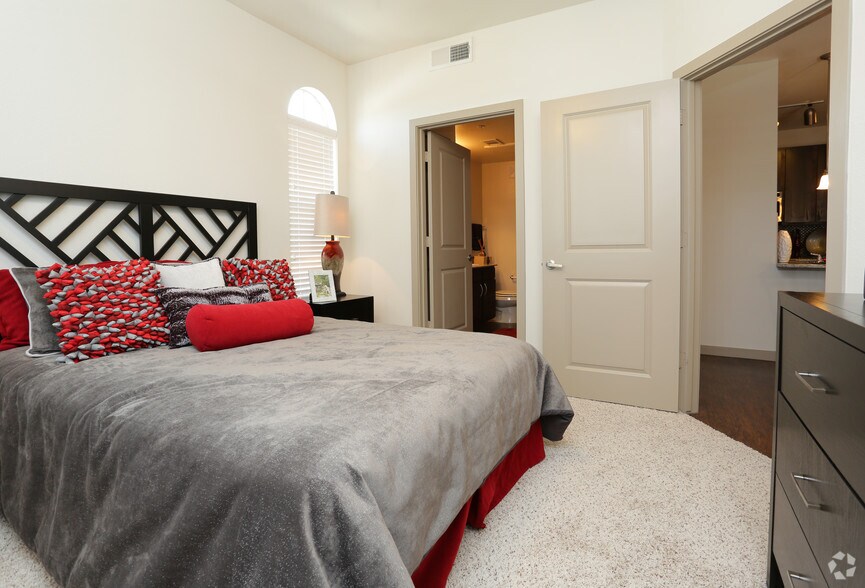 More Photos Of 1601 E Debbie Ln, Mansfield Apartments For Lease