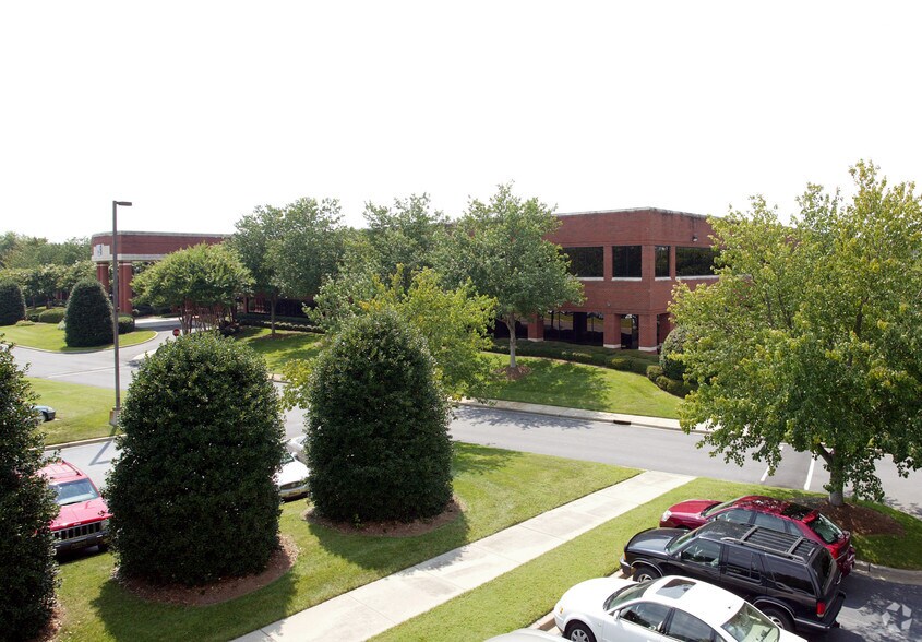 More Photos Of 1041 E Butler Rd, Greenville Office For Lease
