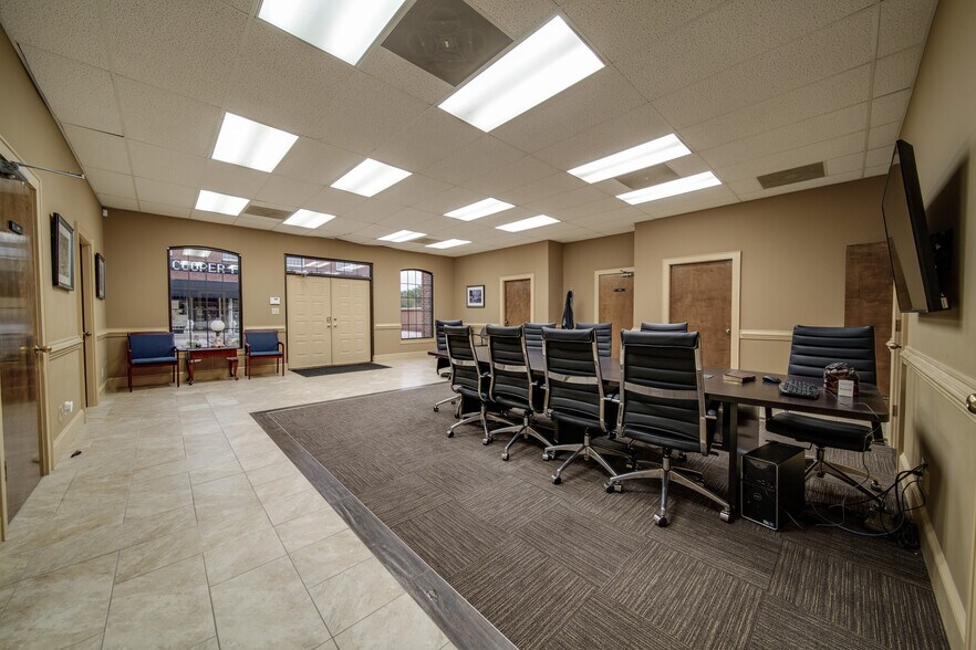 More Photos Of 322 S Main St, Lancaster Medical For Sale