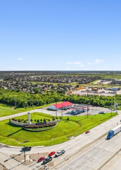 More Photos Of 13625 Interstate 10 E, Baytown Service Station For Sale