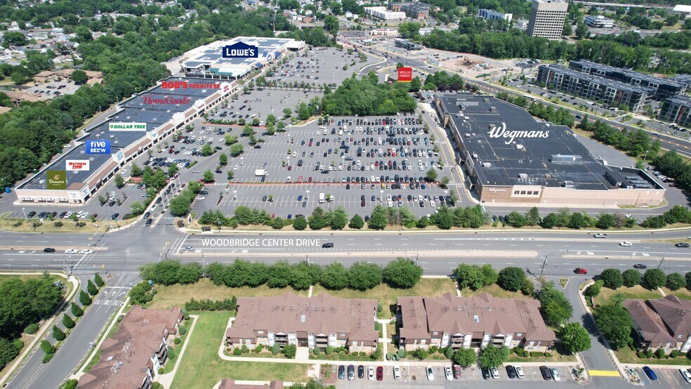 More Photos Of 21 Woodbridge Ctr Dr, Woodbridge Unknown For Lease