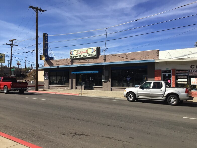 Primary Photo Of 209 N Arroyo Blvd, Nogales Storefront For Sale