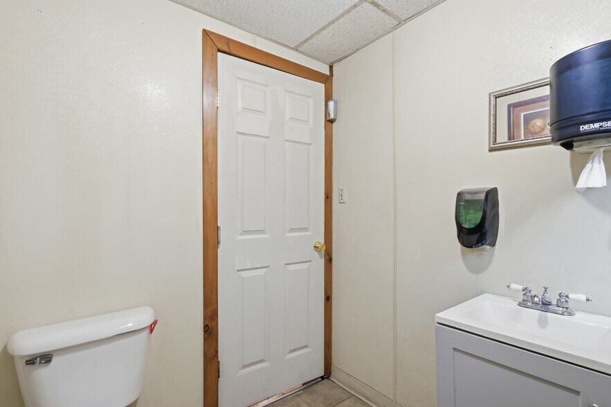 More Photos Of 225 Owego Turnpike, Waymart Specialty For Sale