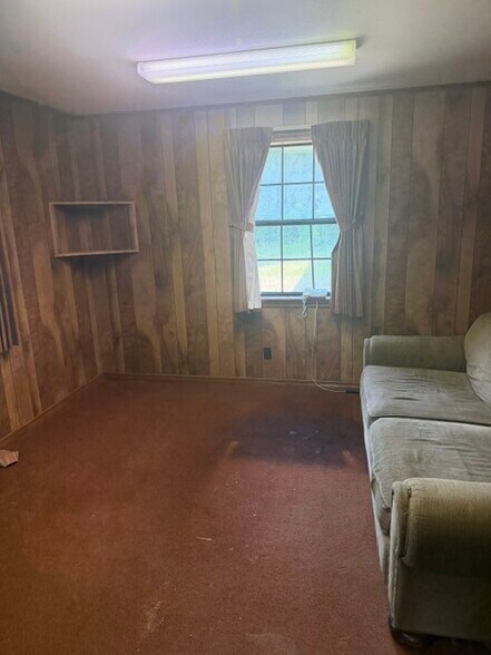 More Photos Of 48 Morgantown Rd, Natchez Warehouse For Sale