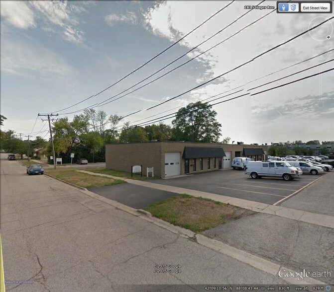 More Photos Of 214 S Hager Ave, Barrington Light Manufacturing For Lease