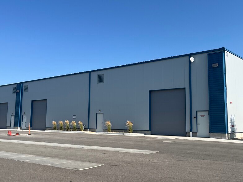 More Photos Of 6556 S Airport Rd, West Jordan Industrial For Lease