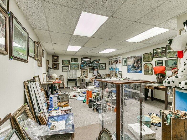 More Photos Of 809 SW 4th St, Moore Religious Facility For Sale
