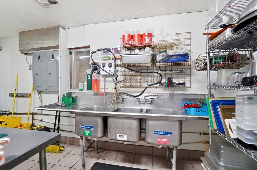 More Photos Of 15641 Oh-235, Belle Center Freestanding For Sale