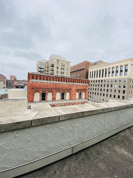 More Photos Of 1108 Olive St, Saint Louis Office For Sale