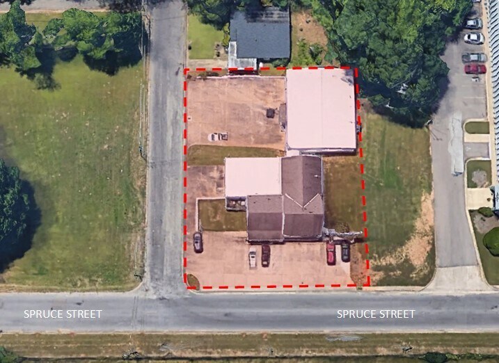 More Photos Of 2426 Spruce St, Montgomery Freestanding For Sale