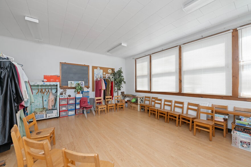 More Photos Of 2889 Culver rd, Rochester Specialty For Sale