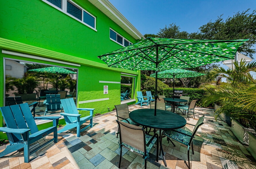 More Photos Of 12100 Gulf Blvd, Treasure Island Hotel For Sale