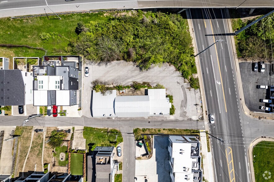More Photos Of 3214 Charlotte Ave, Nashville General Retail For Sale