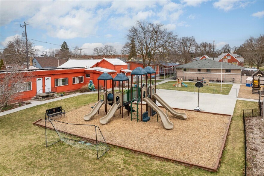More Photos Of 4125 N Maple St, Spokane Schools For Sale