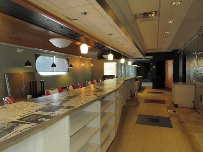 More Photos Of 150 W Dubois Ave, Dubois General Retail For Lease
