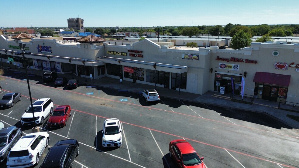 More Photos Of 3809 Call Field Rd, Wichita Falls Unknown For Lease