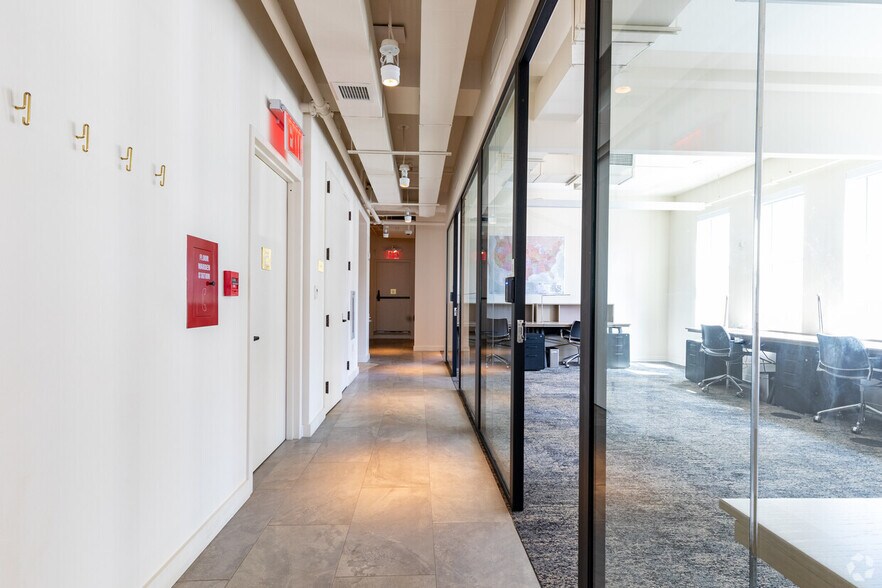 More Photos Of 331 Park Ave S, New York Office For Lease