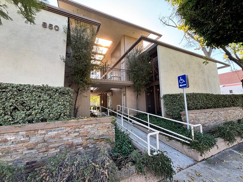More Photos Of 850 E Chapman Ave, Orange Loft Creative Space For Lease
