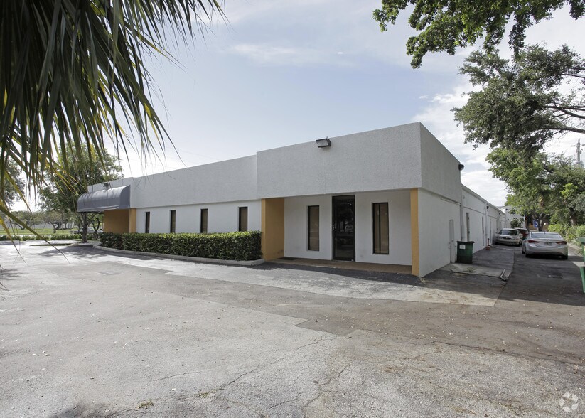 More Photos Of 2500 N Powerline Rd, Pompano Beach Industrial For Lease
