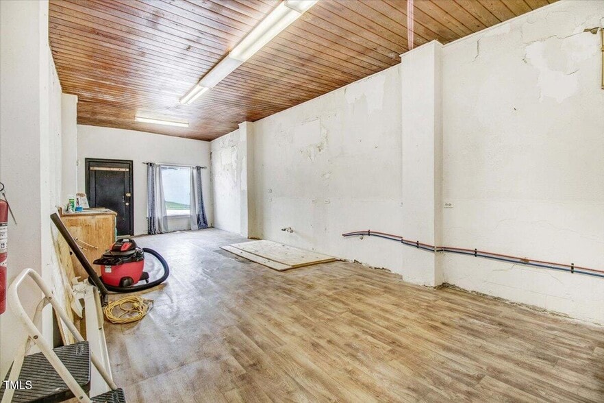 More Photos Of 103 Main St, Micro Specialty For Sale