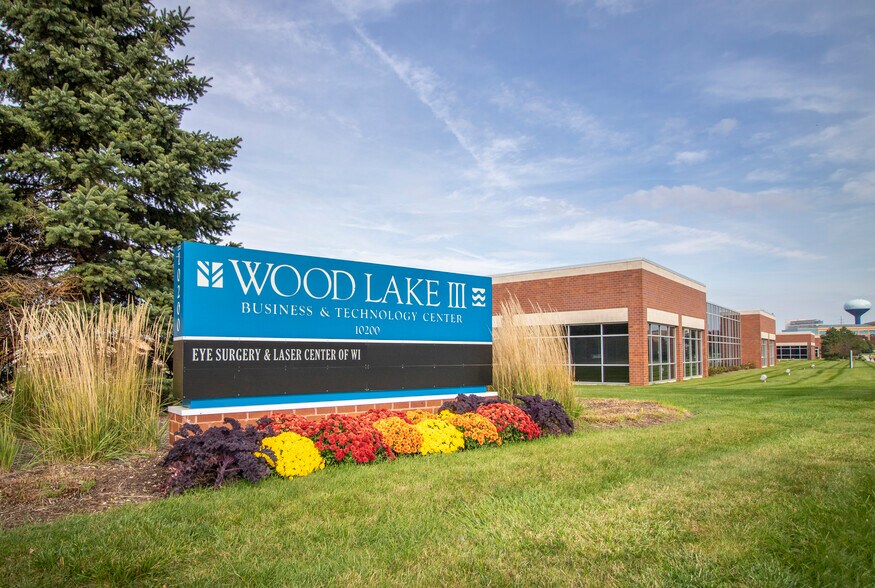 More Photos Of 10200 Innovation Dr, Milwaukee Office For Lease