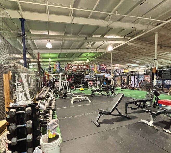 More Photos Of 4501 Avenue H, Rosenberg Warehouse For Sale