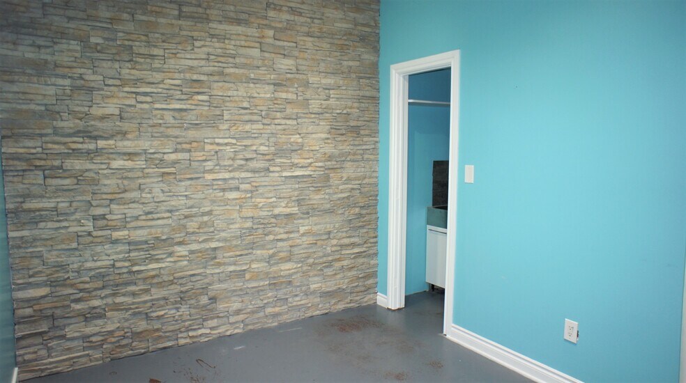 More Photos Of 134 Pembina Rd, Sherwood Park Flex For Sale