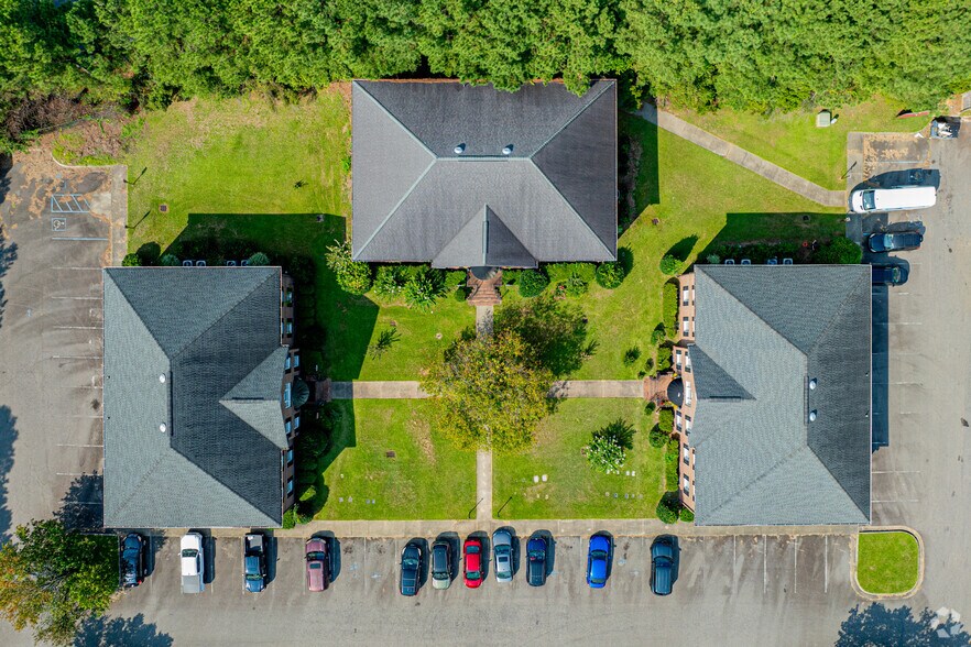 More Photos Of 231 Westlake Rd, Fayetteville Office For Lease