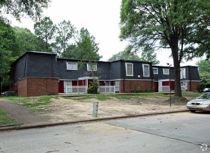 More Photos Of 1717 Crimson Cir, Memphis Apartments For Sale