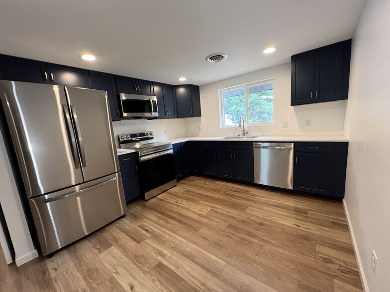 More Photos Of 2271 S Cost a Plenty Rd, Warsaw Apartments For Sale