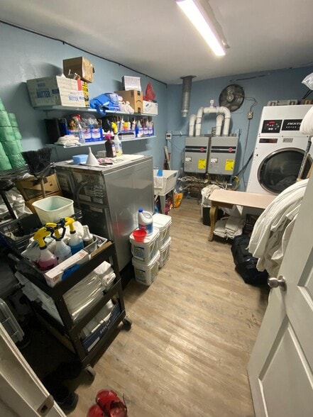 More Photos Of 921 E 8th St, Dallas Hotel For Sale