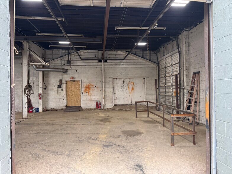 More Photos Of 1508 Highway 218 W, Indian Trail Manufacturing For Lease