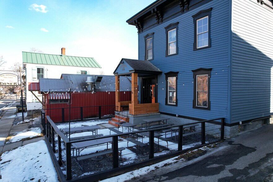 More Photos Of 28 E Main St, Johnstown General Retail For Sale