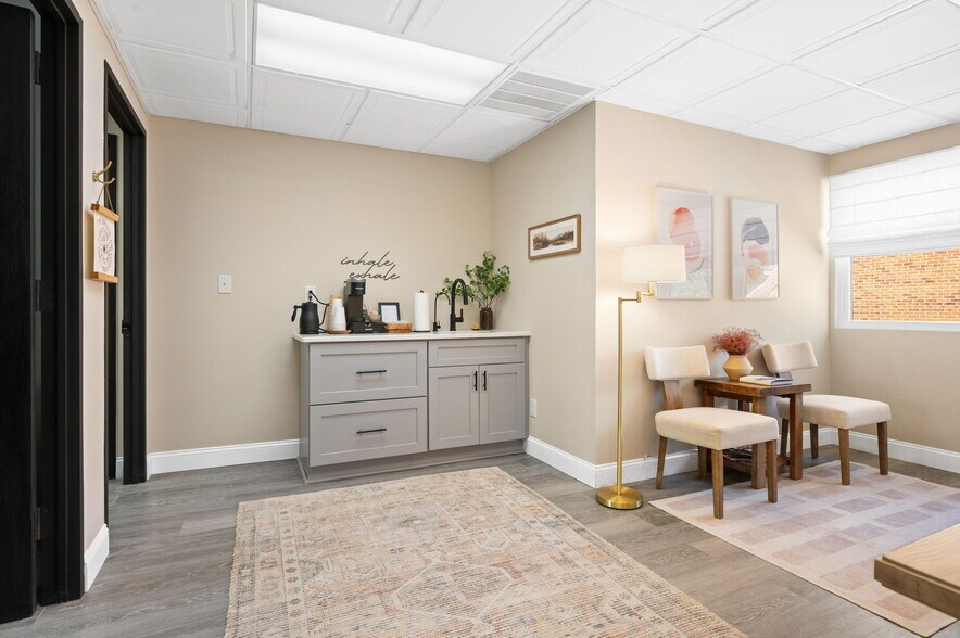 More Photos Of 107 Fountain Brook Cir, Cary Office For Sale