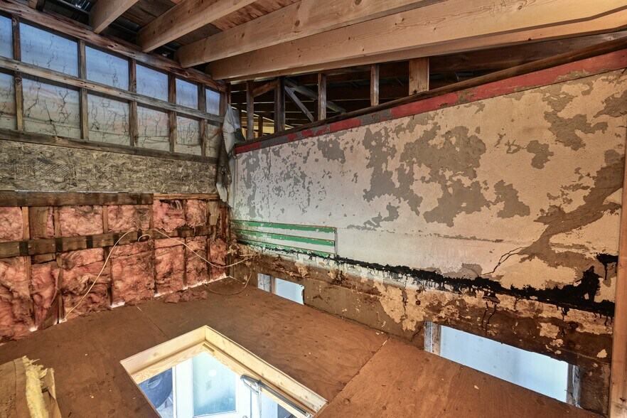 More Photos Of 74 Route 133, Winthrop Flex For Sale