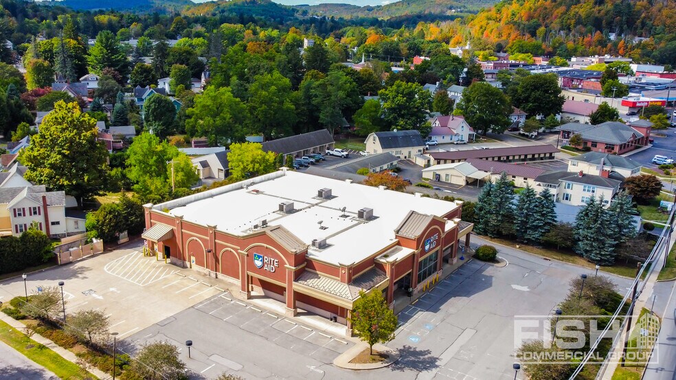 More Photos Of 24 East Ave, Wellsboro Drugstore For Sale