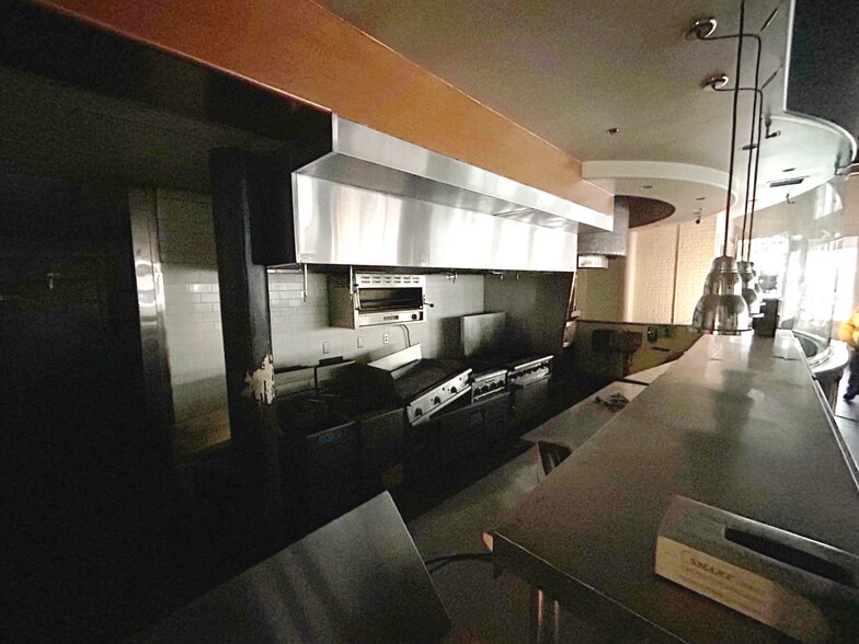 More Photos Of 602-624 Broadway, San Diego Office For Lease