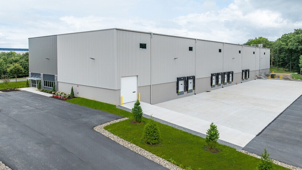 More Photos Of 485-495 Research Dr, Pittston Township Warehouse For Lease