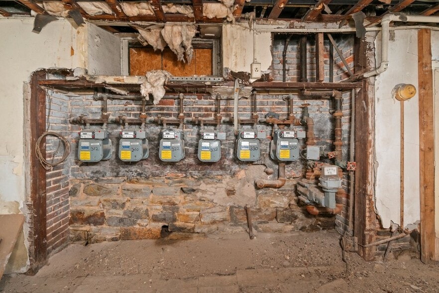 More Photos Of 2301 Maryland Ave, Baltimore Apartments For Sale