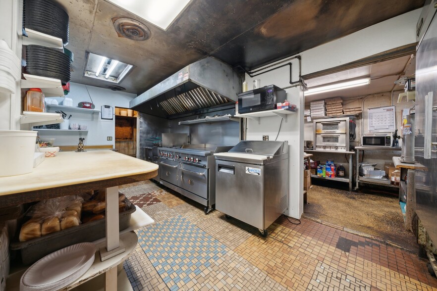 More Photos Of 1769 E National Pike, Scenery Hill Restaurant For Sale