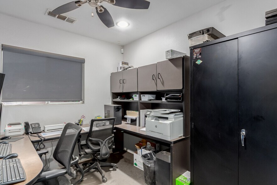 More Photos Of 2244 W Apache Trl, Apache Junction Contractor Storage Yard For Sale