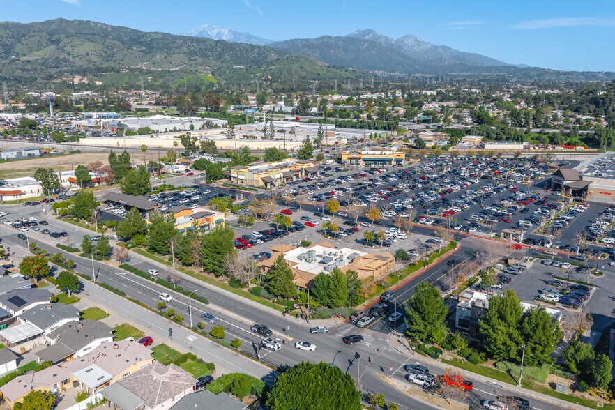 More Photos Of 582 N Lone Hill Ave, San Dimas Restaurant For Sale