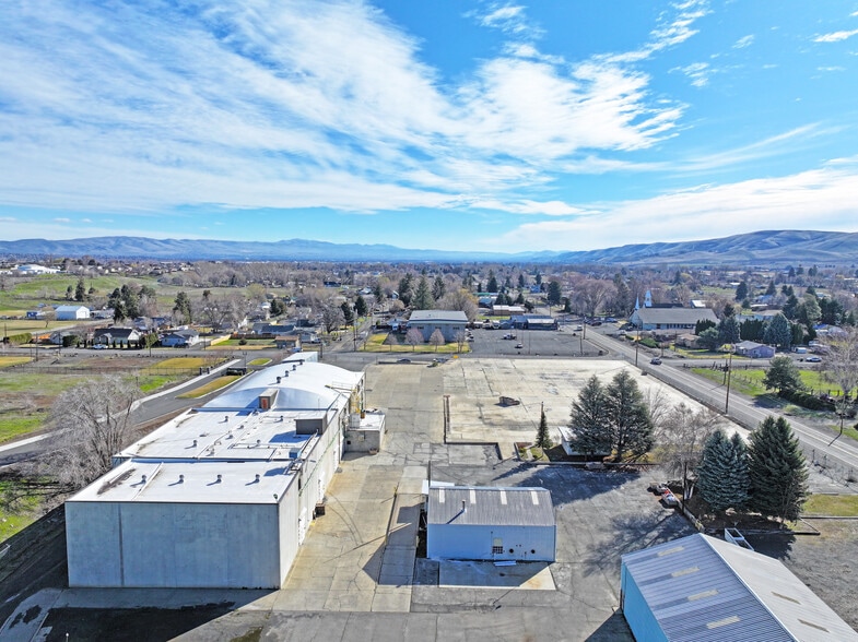 More Photos Of 8603 Ahtanum Rd, Yakima Warehouse For Lease
