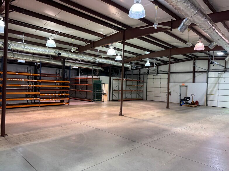 More Photos Of 5200 N Santa Fe Ave, Oklahoma City Manufacturing For Lease
