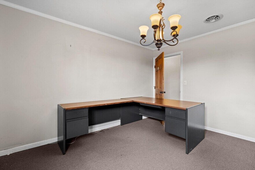 More Photos Of 2233 Miamisburg-Centerville Rd, Dayton Office For Sale