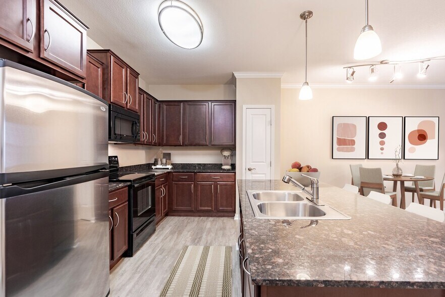 More Photos Of 10225 City Walk Dr, Woodbury Apartments For Sale