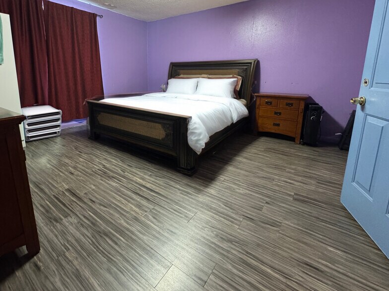 More Photos Of 990 Avenue K, Marrero Hotel For Sale