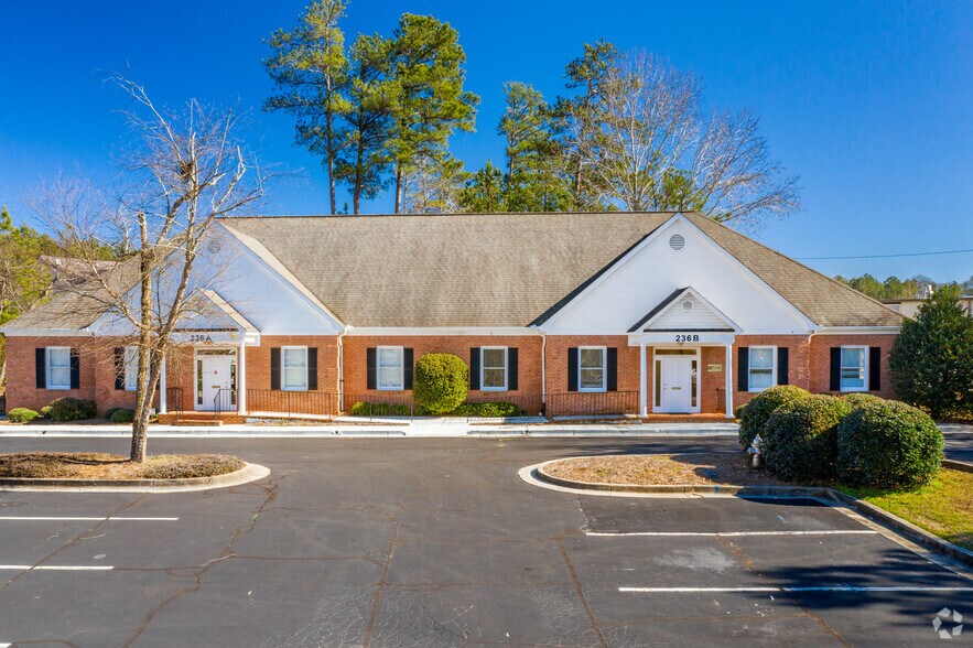 More Photos Of 236 Stockbridge Rd, Jonesboro Office For Sale